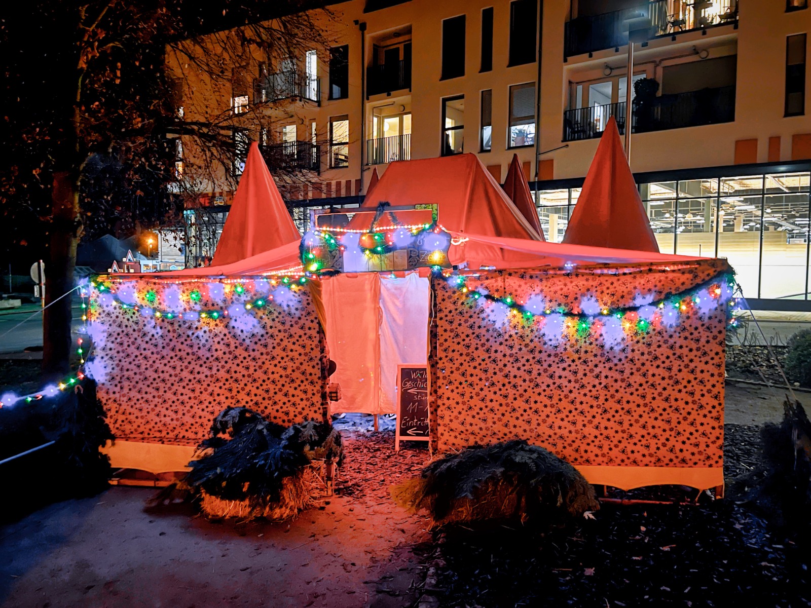 Märchenzelt auf dem Weihnachtsmarkt 2022